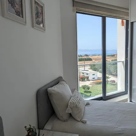 In Aphrodite Park Apartamento